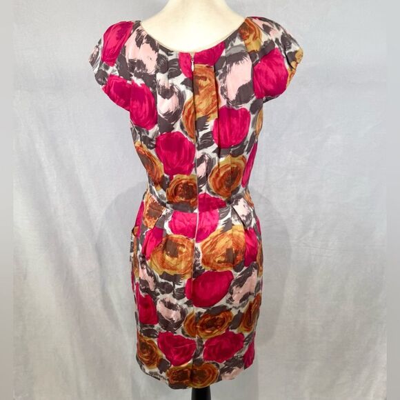 BCBGMaxAzria 100% silk pleated begonia floral dress with pockets size 4 - Picture 4 of 8